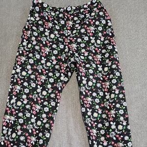 Alfred Dunner Cropped Pants - Black with Pink and White Floral Sz 10